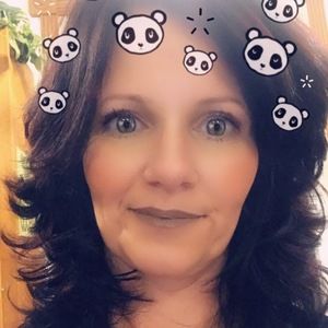 Meet your Posher, Lori a